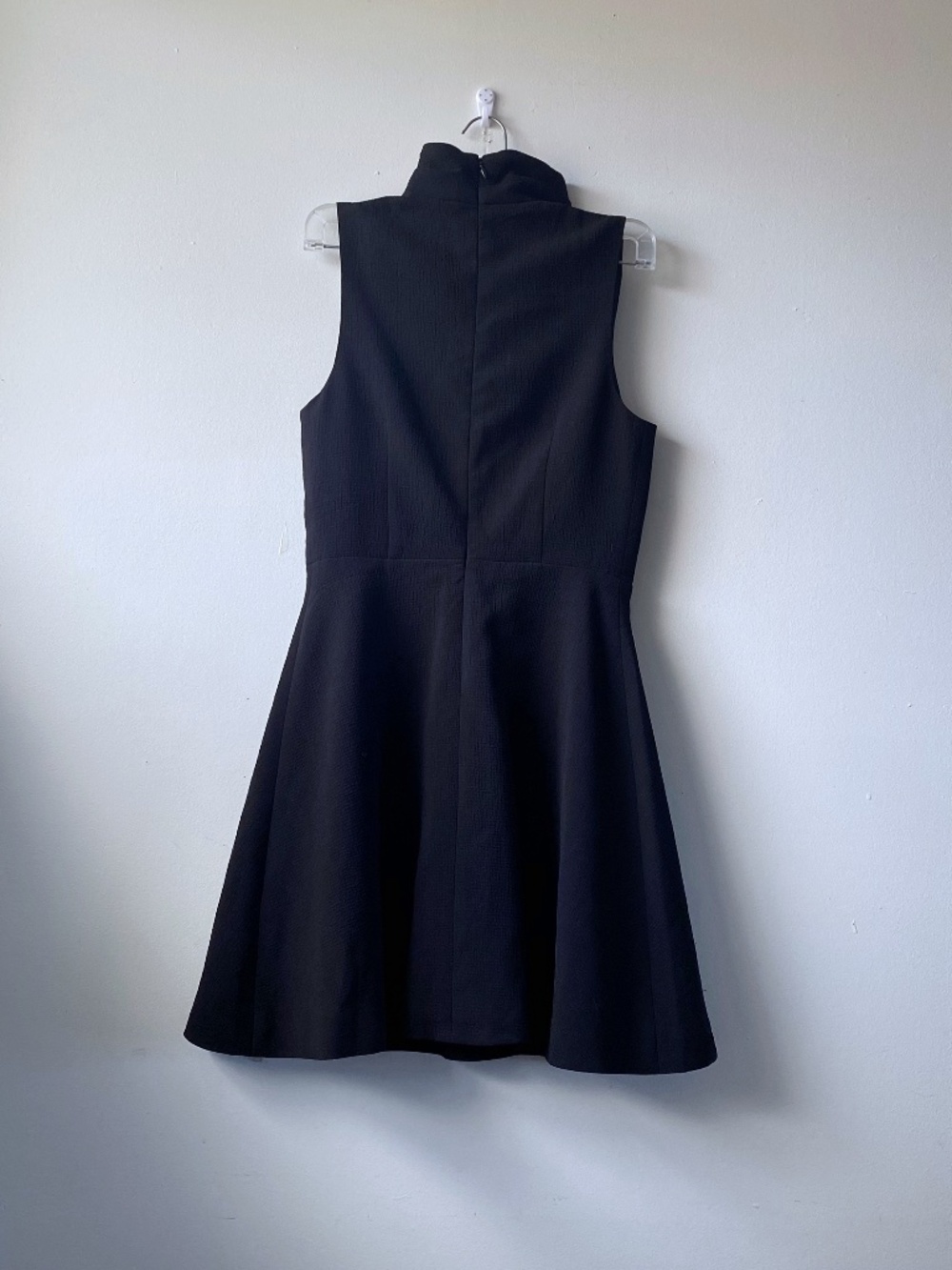Cute Black Keyhole Dress - Picture 4 of 5